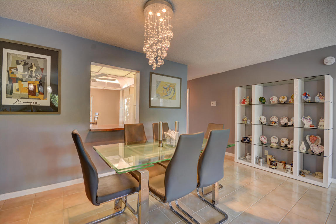 5451 Poppy Place, Delray Beach, FL 33484