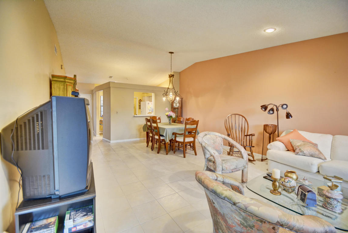 6192 Kings Gate Circle, Delray Beach, FL 33484