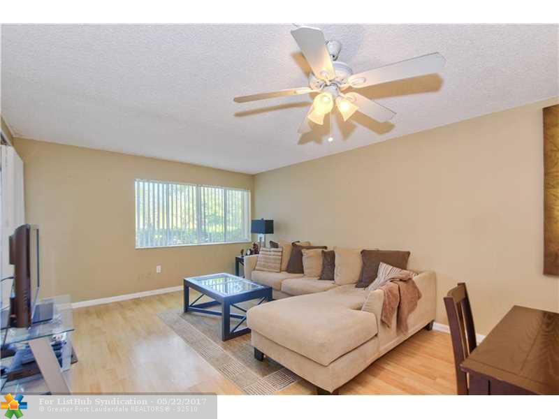 818 SW 9th Street Cir 103, Boca Raton, FL 33486