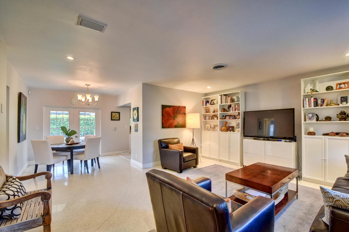 828 NW 6th Terrace, Boca Raton, FL 33486
