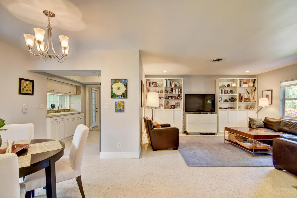 828 NW 6th Terrace, Boca Raton, FL 33486