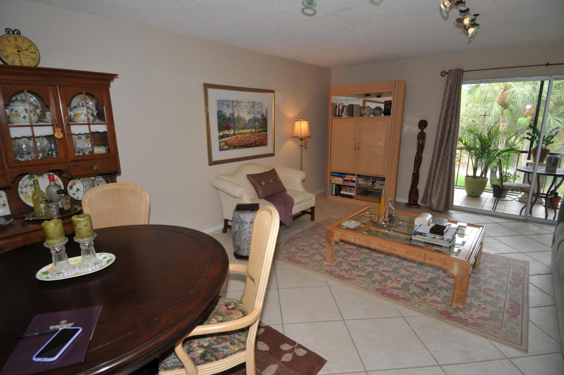 872 SW 9th Street Circle, Boca Raton, FL 33486
