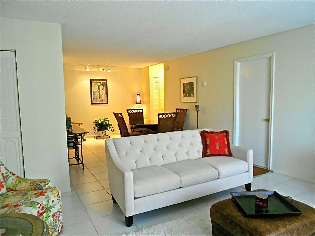 3215 S Ocean Boulevard, Highland Beach, FL 33487