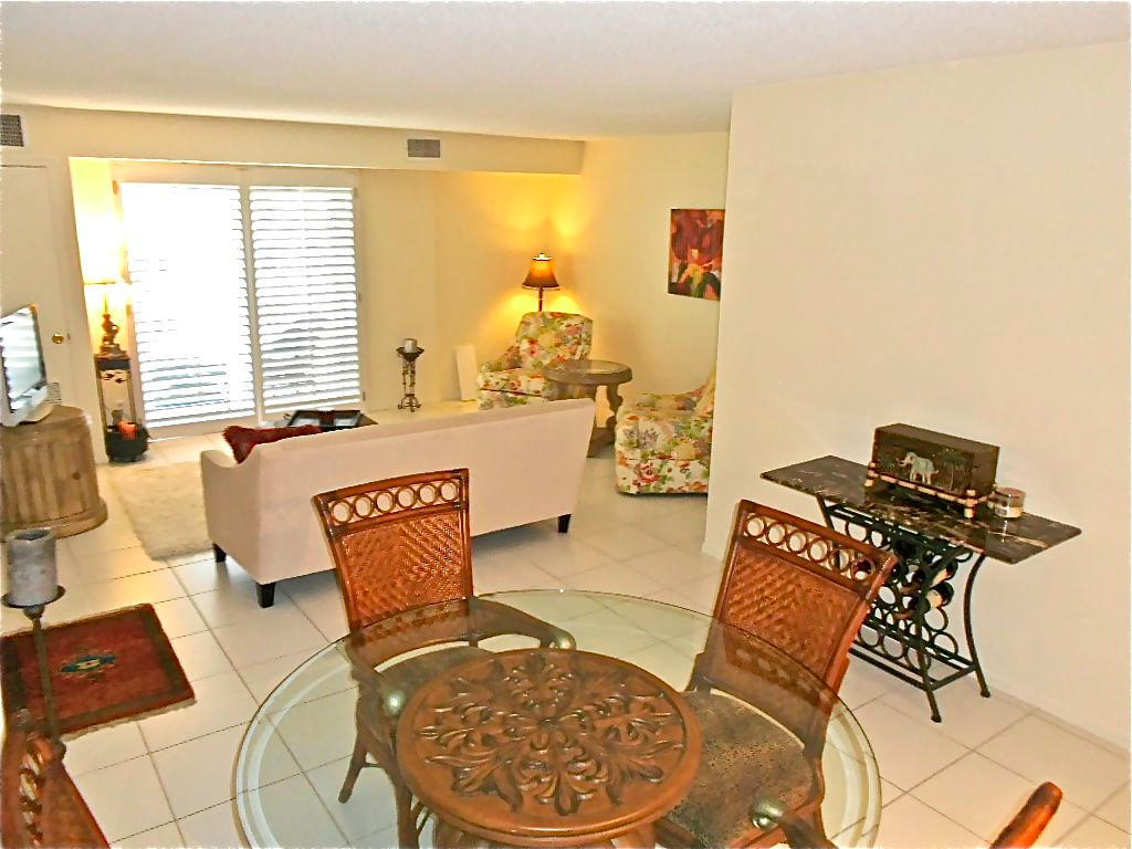 3215 S Ocean Boulevard, Highland Beach, FL 33487