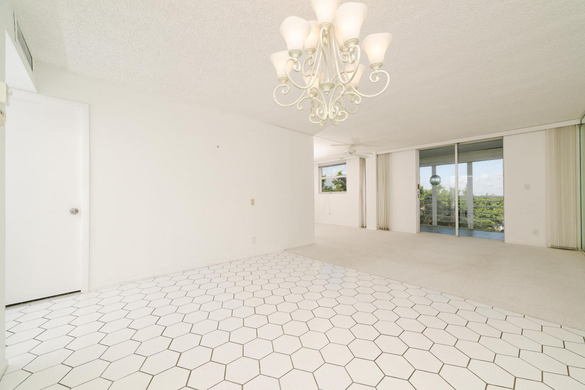 6461 NW 2nd Avenue, Boca Raton, FL 33487