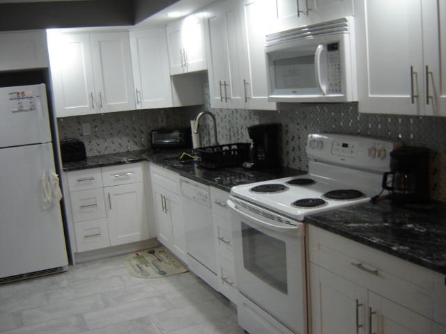 3215 S Ocean Boulevard Unit 105, Highland Beach, FL 33487