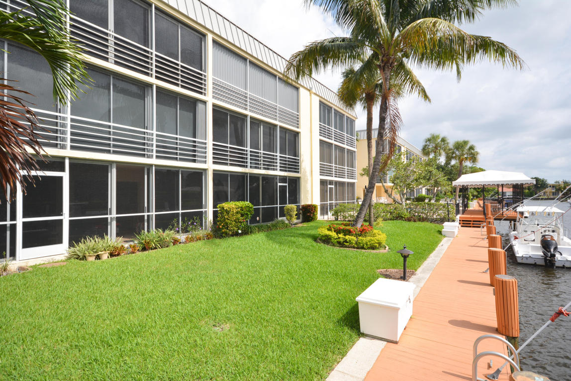 5900 NE 7th Avenue, Boca Raton, FL 33487