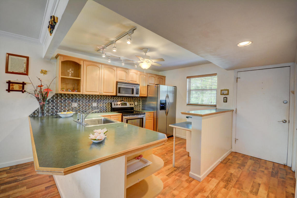 5900 NE 7th Avenue, Boca Raton, FL 33487