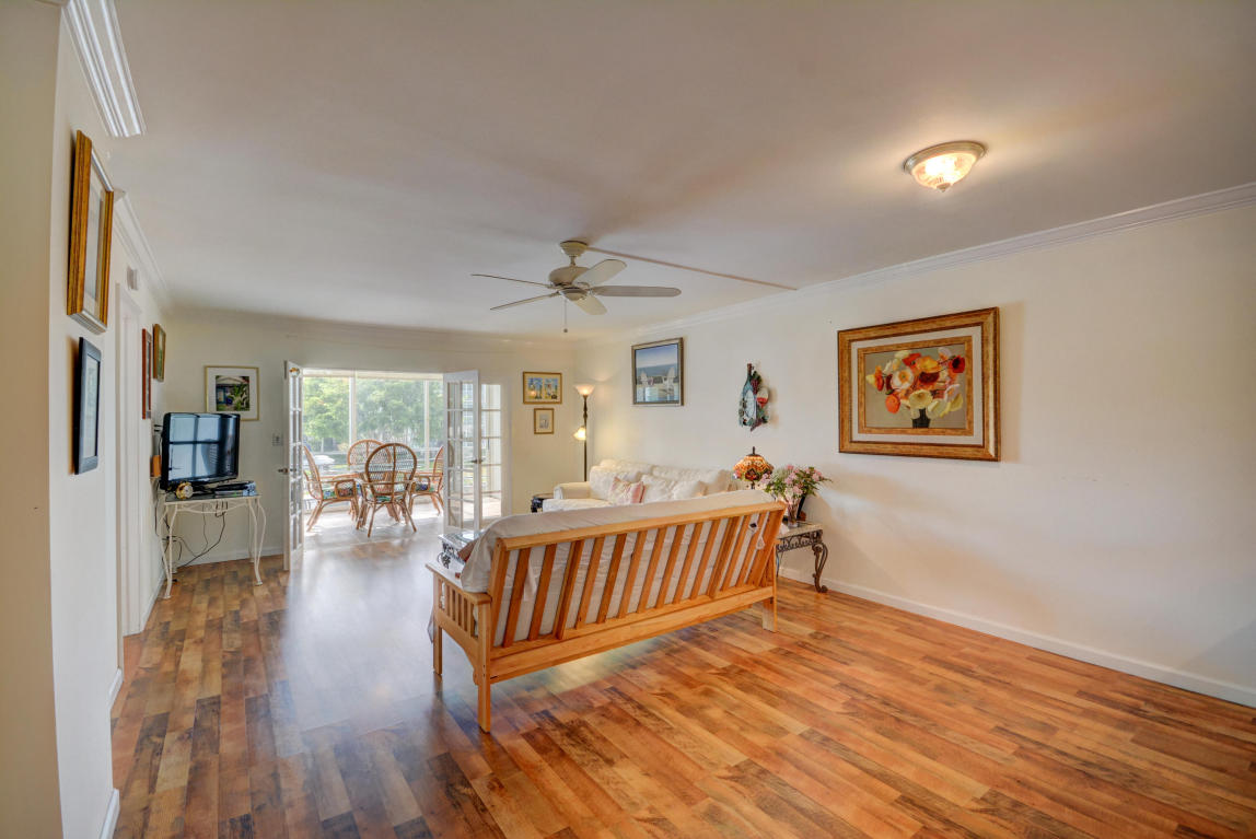 5900 NE 7th Avenue, Boca Raton, FL 33487