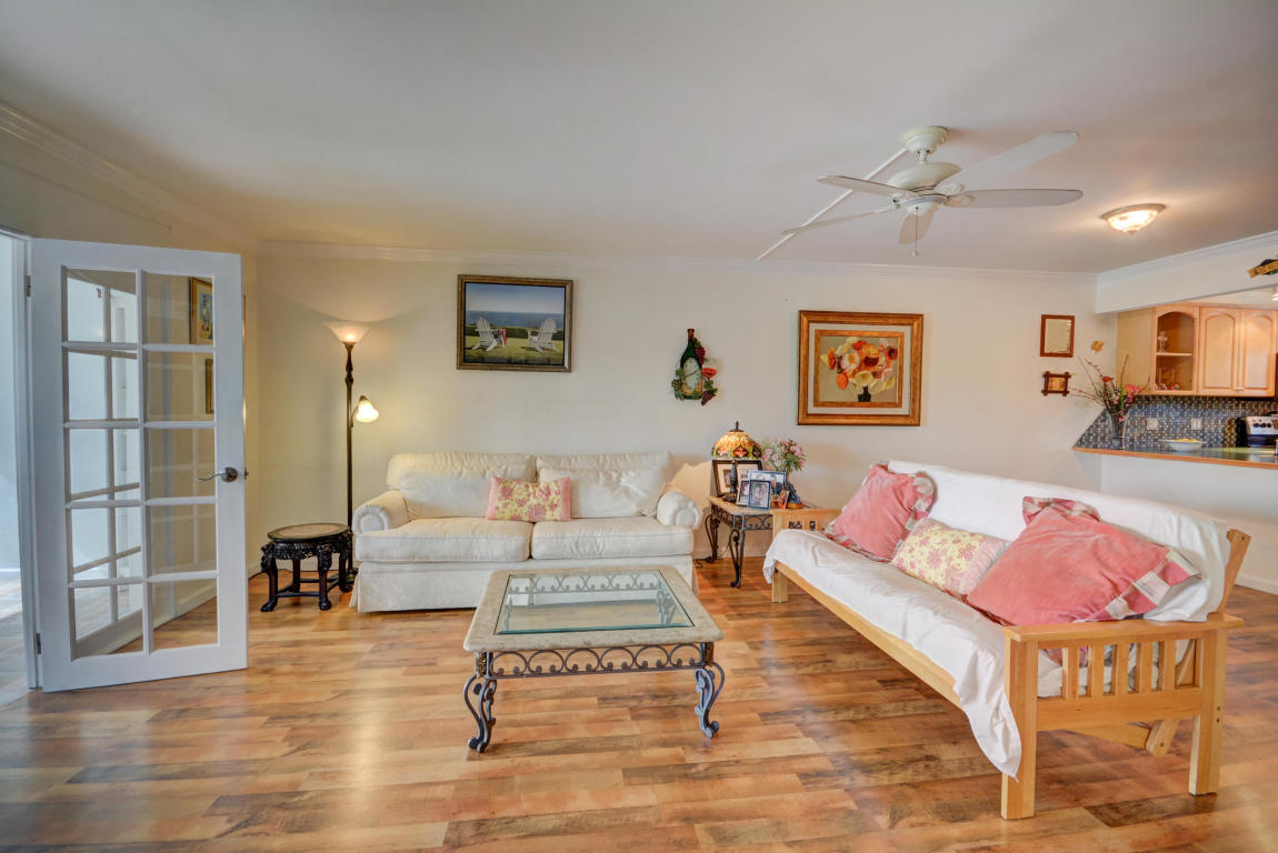 5900 NE 7th Avenue, Boca Raton, FL 33487