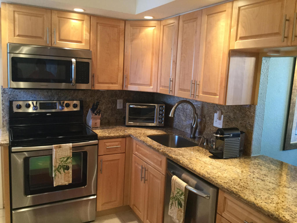 6699 NW 2 Avenue, Boca Raton, FL 33487