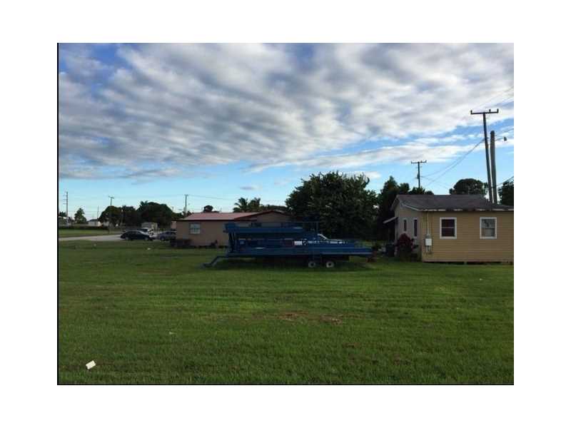 110 Southwest 2nd Ave, South Bay, FL 33493