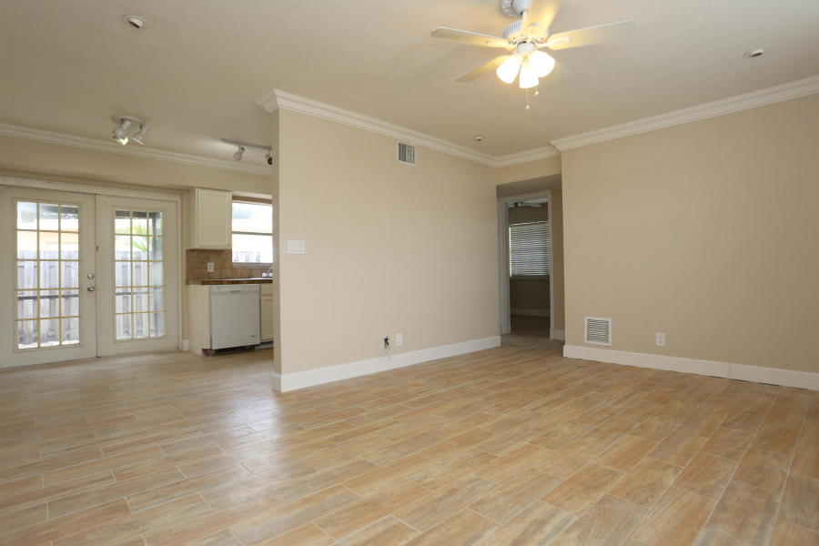 463 KINGSBRIDGE ST, Boca Raton, FL 33498
