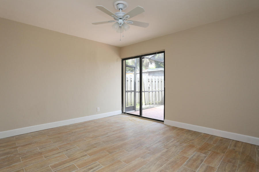 463 KINGSBRIDGE ST, Boca Raton, FL 33498