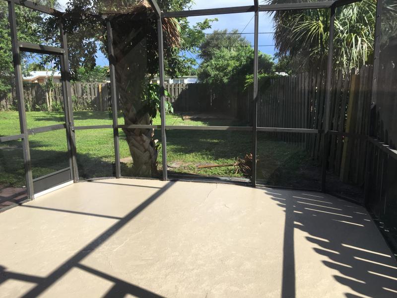 463 KINGSBRIDGE ST, Boca Raton, FL 33498