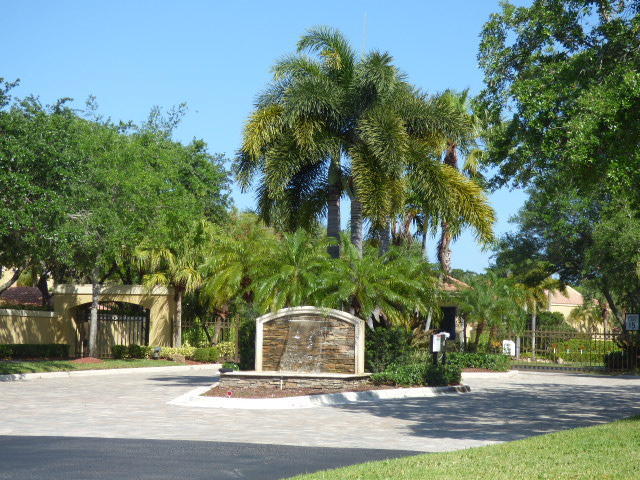 10420 Plaza Centro, Boca Raton, FL 33498
