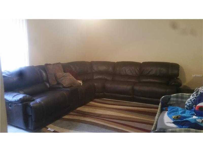 564 Robin Hill Circle, Brandon, FL 33510