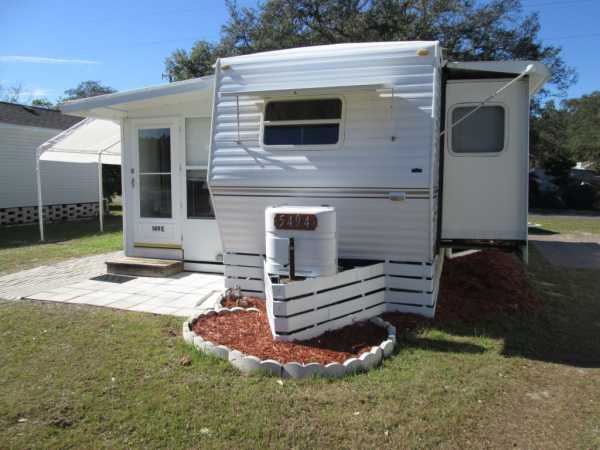Red Oaks Carefree RV Resort5551 SW 18th Terrace Bushnell, FL 33513