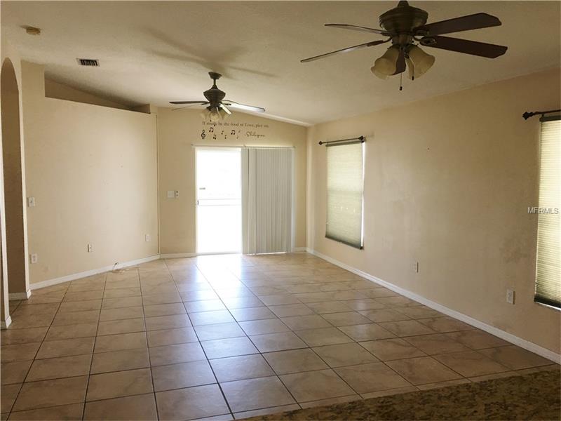 7731 CARRIAGE POINTE DRIVE, Gibsonton, FL 33534