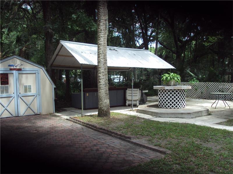 2577 CR 423, Lake Panasoffkee, FL 33538