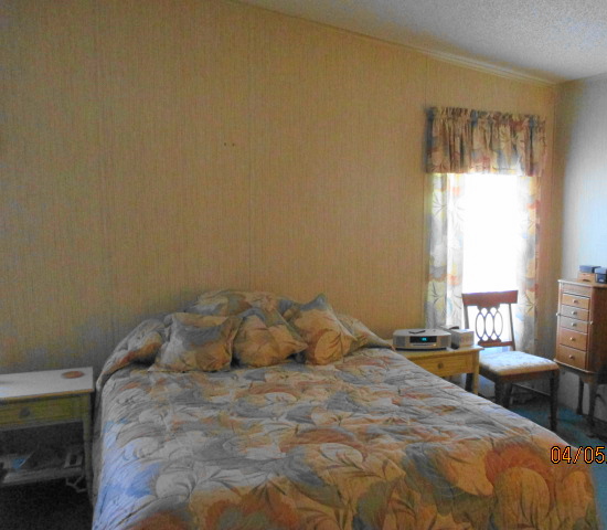 Forest Lake EstatesLOT 114 LAKE FRONT HOMEZephyrhills, FL 33540