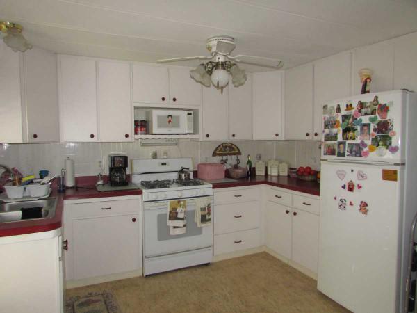 Florida Villas Mobile Home Park 37941 PONCON CIRCLEZephyrhills, FL 33541