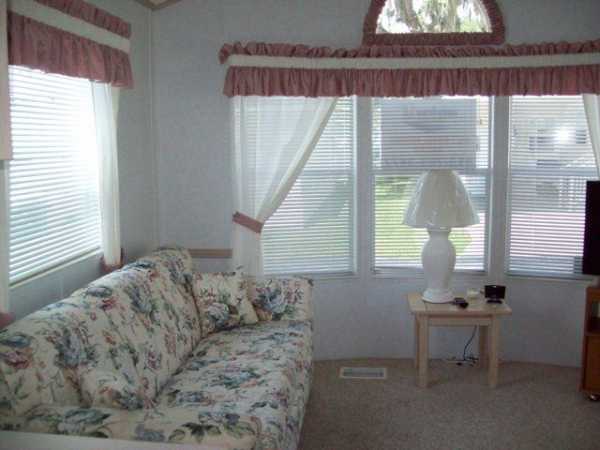 Southern Charm Carefree Community37811 Chancey Road Zephyrhills, FL 33541