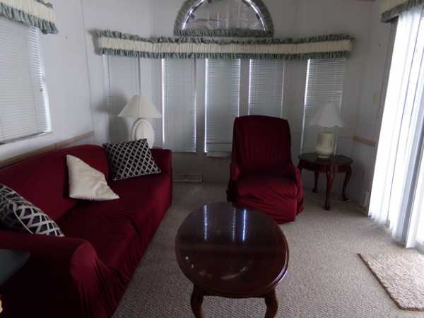 Southern Charm Carefree Community37811 Chancey Road Zephyrhills, FL 33541