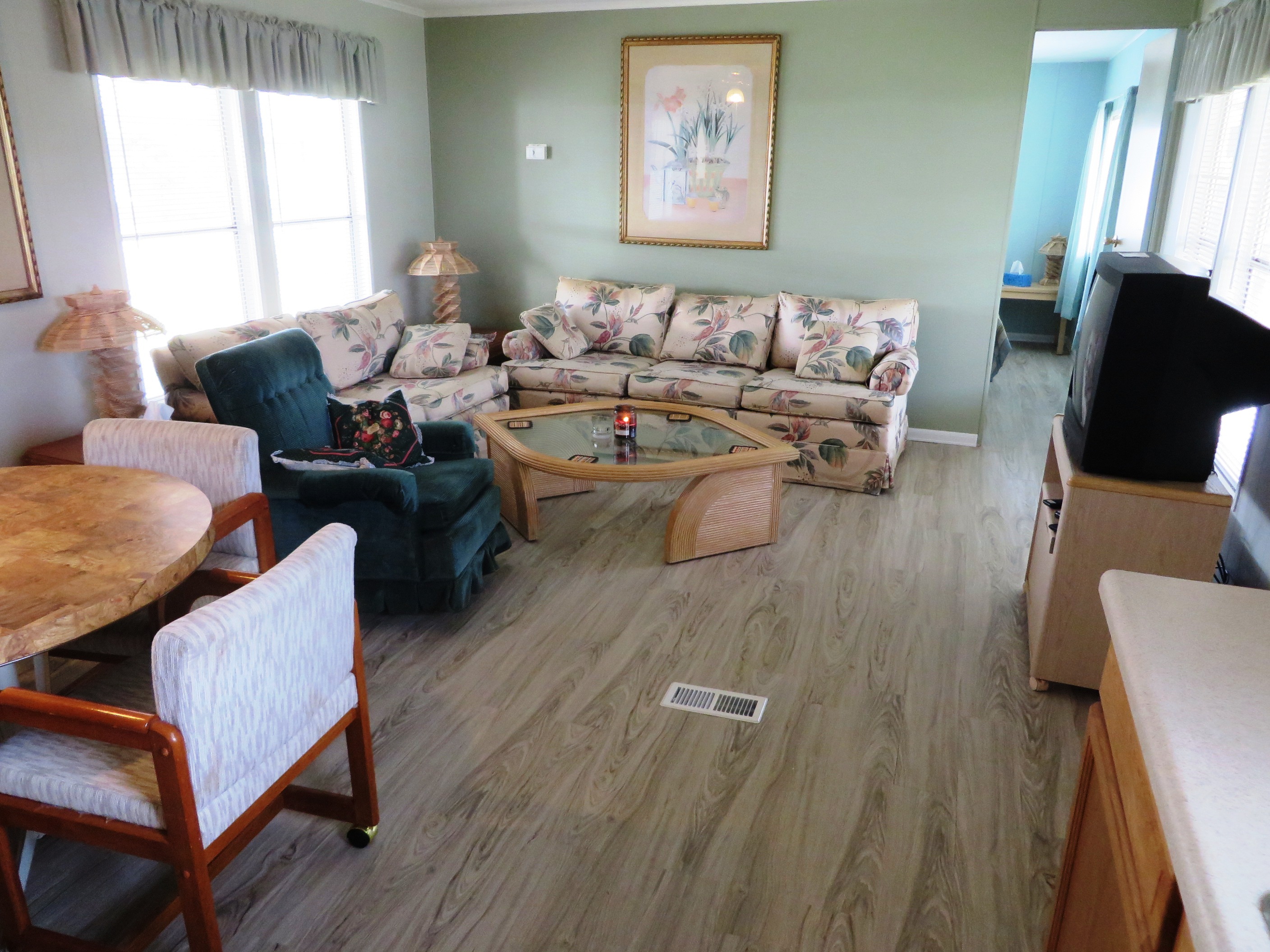 4538 Madison Ave, Zeohyrhills, FL 33541