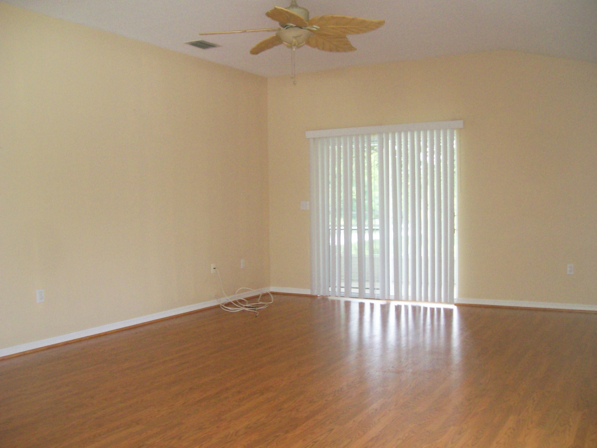 5853 Autumn Shire Dr, Zephyrhills, FL 33541