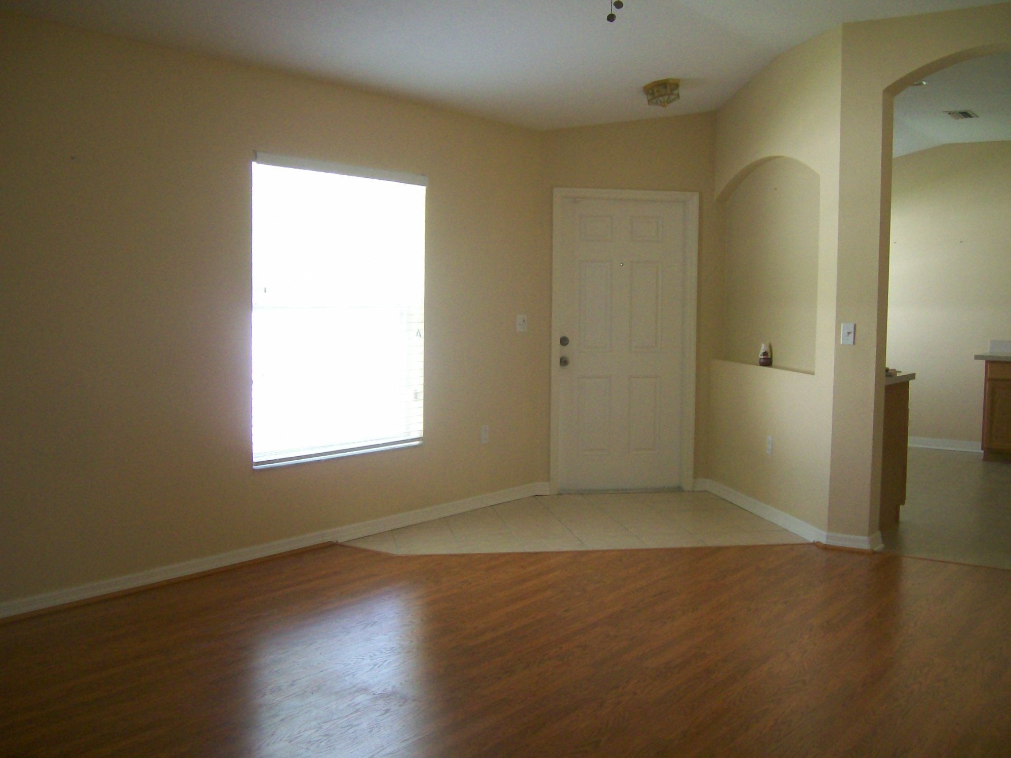 5853 Autumn Shire Dr, Zephyrhills, FL 33541
