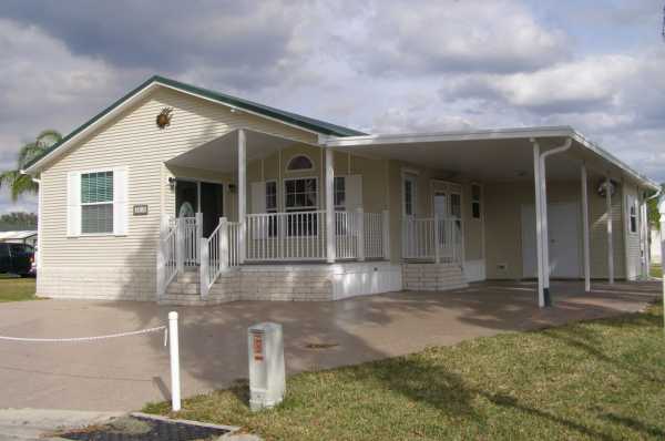 Majestic Oaks Carefree RV Resort3818 Royal Troon Way Zephyrhills, FL 33542