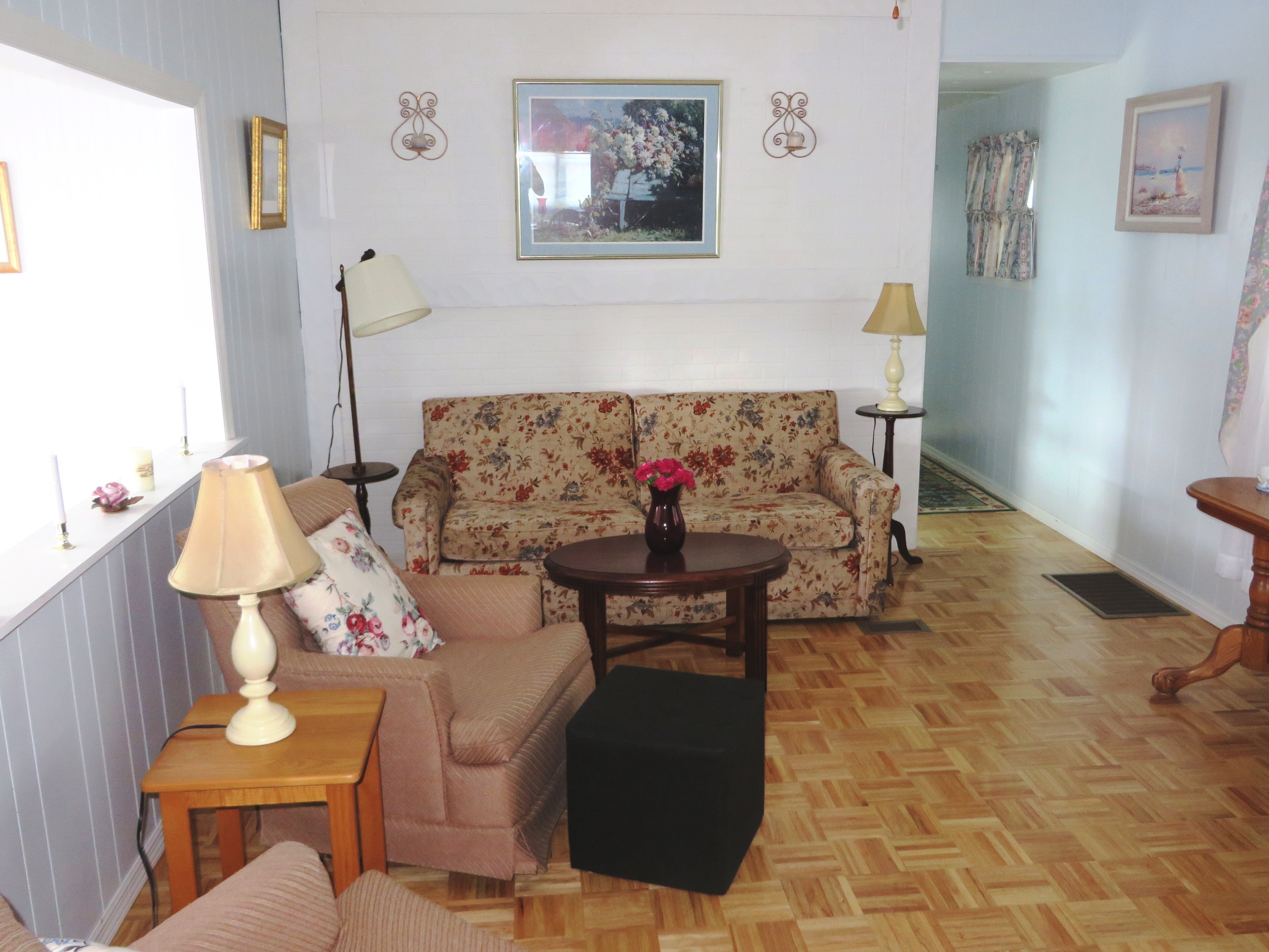 37136 SANDRA AVE, Zephyrhills, FL 33542