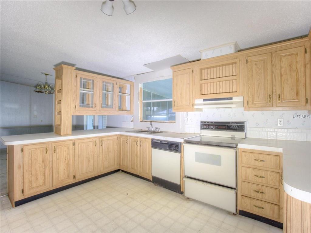 6141 Zephyr Ridge Dr, Zephyrhills, FL 33542