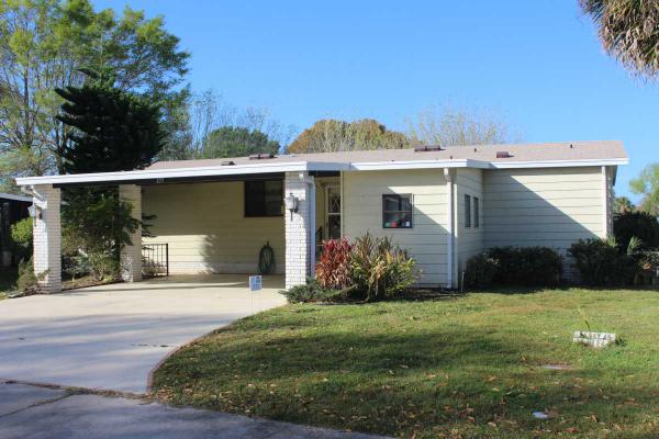 The Meadows and Arbors at Countrywood277 Country Club DrPlant City, FL 33565