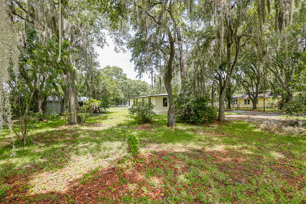 417 Wiggins Rd S, Plant City, FL 33566