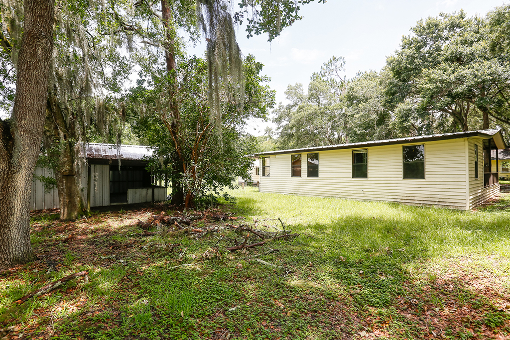 417 Wiggins Rd S, Plant City, FL 33566