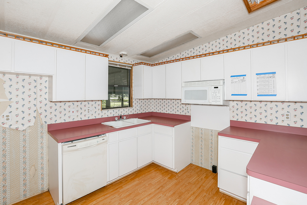 417 Wiggins Rd S, Plant City, FL 33566