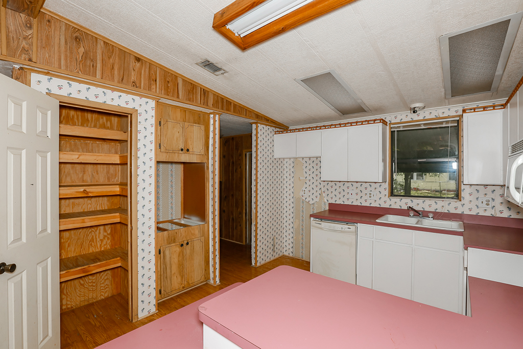 417 Wiggins Rd S, Plant City, FL 33566