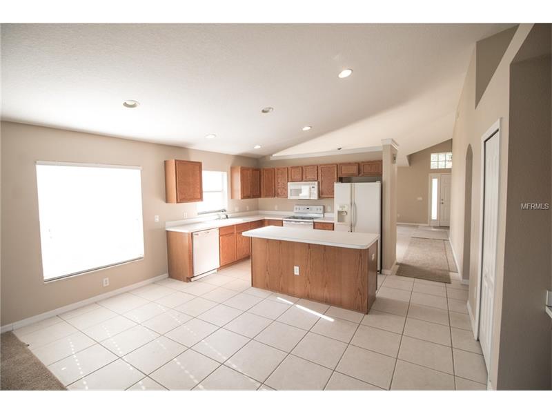 2232 ROANOKE SPRINGS DRIVE, Ruskin, FL 33570