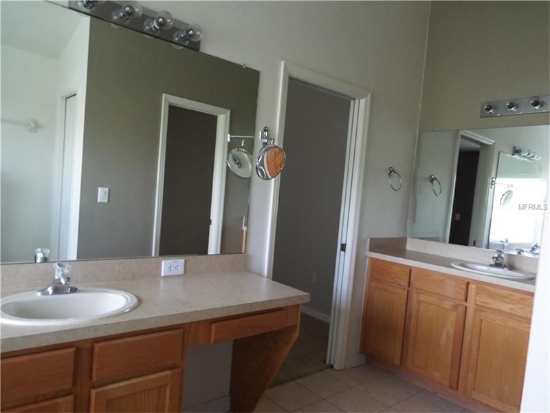 6638 Cambridge Park Dr, Apollo Beach, FL 33572