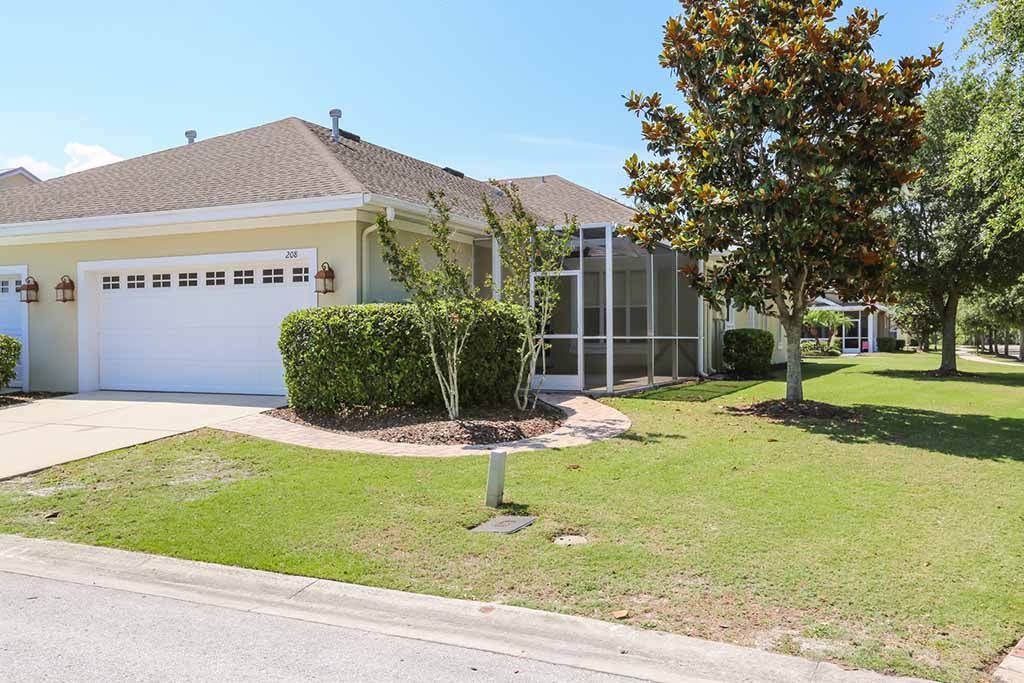 208 Oceania Ct, Apollo Beach, FL 33572