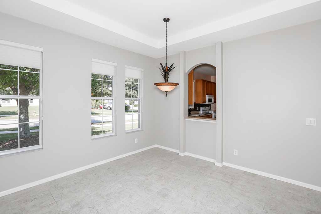 208 Oceania Ct, Apollo Beach, FL 33572