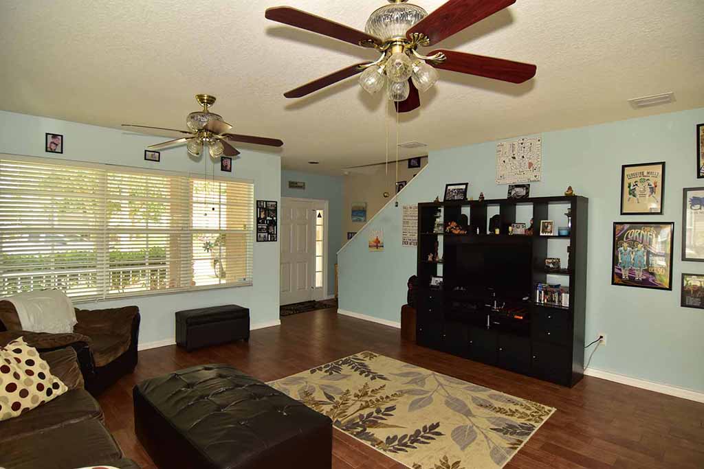 6621 Cambridge Park Dr, Apollo Beach, FL 33572
