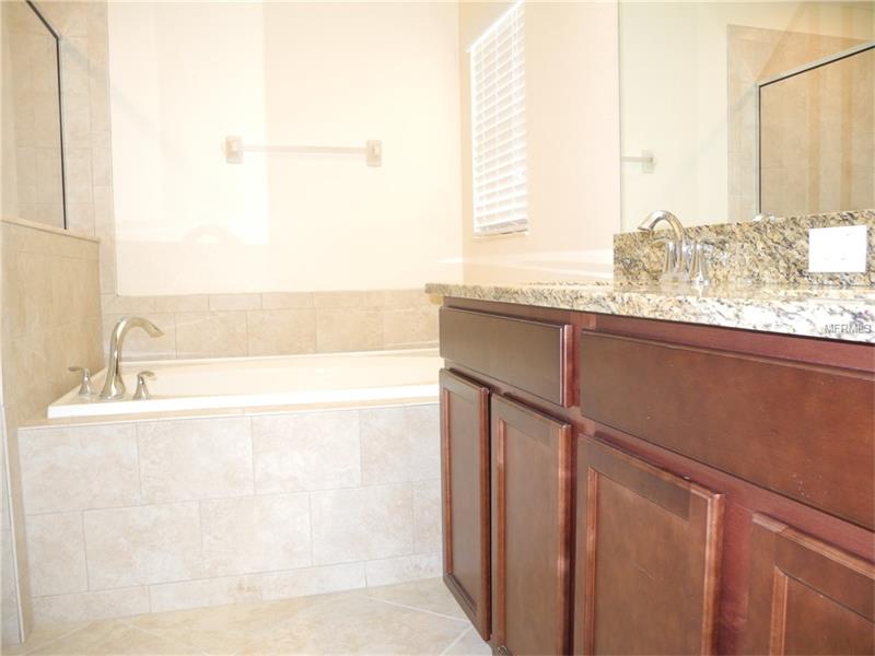 8439 HUNTERS FORT LOOP, Ruskin, FL 33573