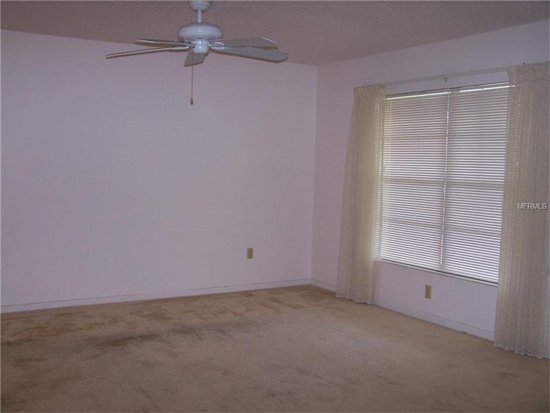 1633 BENTWOOD DRIVE, Sun City Center, FL 33573
