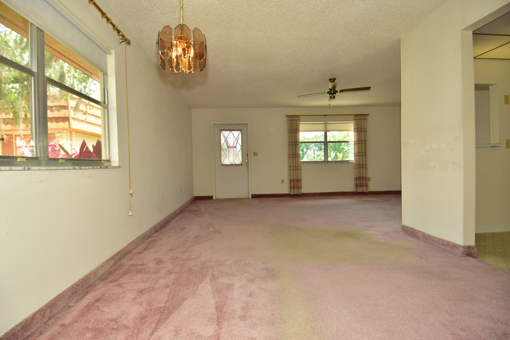 201 Kings Blvd # 23, Sun City Center, FL 33573