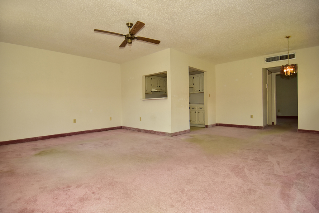 201 Kings Blvd # 23, Sun City Center, FL 33573