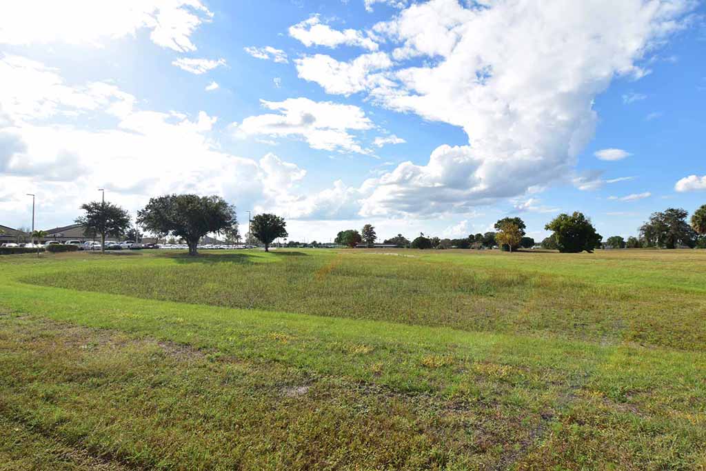 1960 Wolf Laurel Dr, Sun City Center, FL 33573