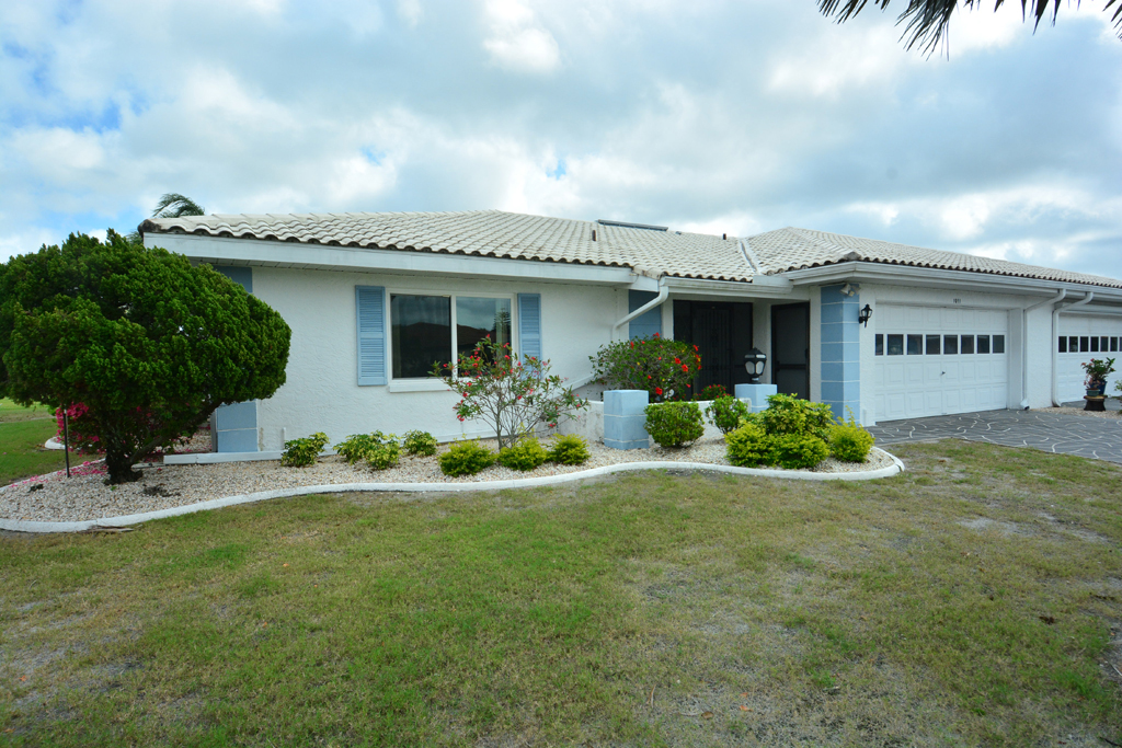 1011 Ardmore Way, Sun City Center, FL 33573